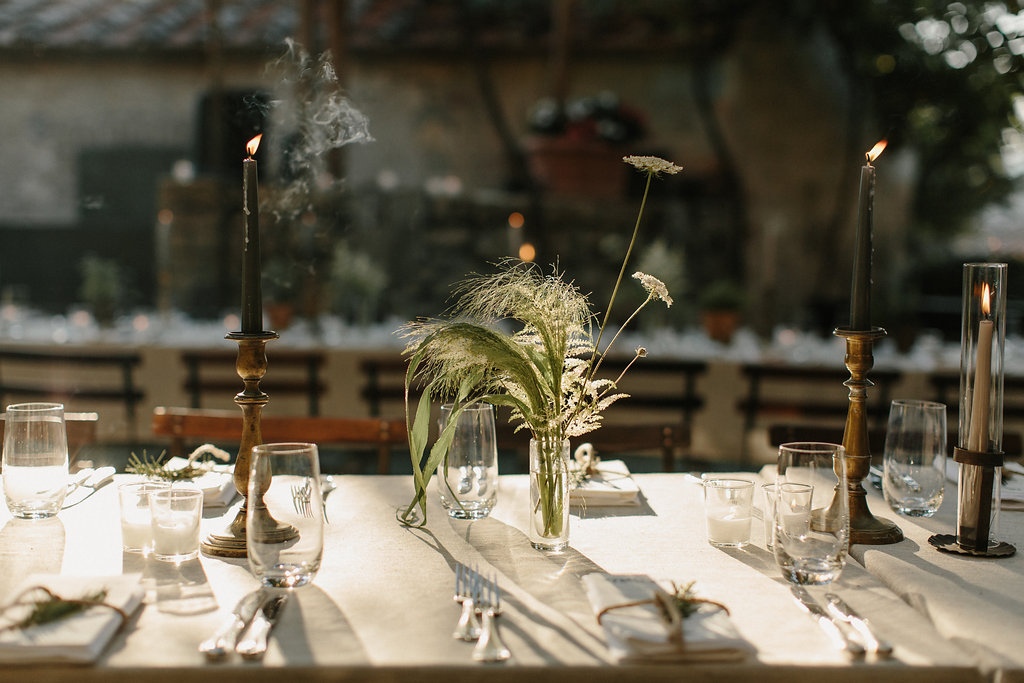 Просто красиво: 7 вариантов декора для свадебного стола