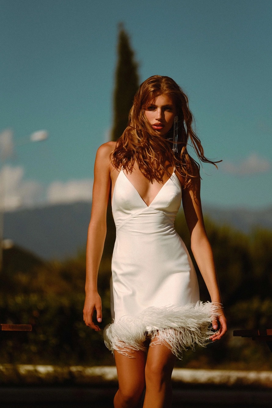 Короткое платье на свадьбу: 8 идей для твоего торжества